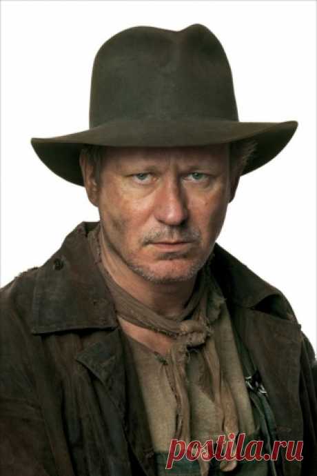 Стеллан Скарсгард