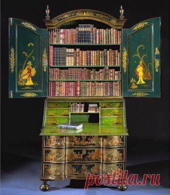 Бюро-книжный шкаф, 1730.