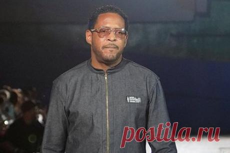 Иностранный олимпийский чемпион призвал россиян выступать под нейтральным флагом. Олимпийский чемпион Барселоны-1992 по прыжкам в высоту Хавьер Сотомайор призвал россиян выступать под нейтральным флагом. «Если есть возможность, надо соревноваться, показывать свои силы, свои возможности, свой талант. Ведь молодость уходит», — заявил иностранный спортсмен.