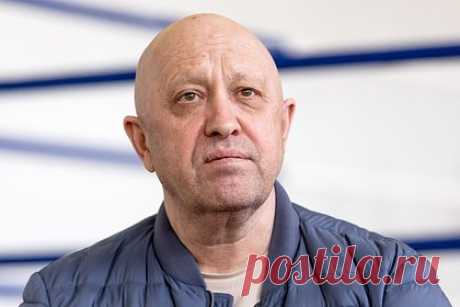 Перед крушением Пригожина просили вызвать в суд по делу об отравлении детей. Перед крушением самолета Embraer в Тверской области бизнесмена Евгения Пригожина хотели вызвать в суд по делу о массовом отравлении детей в московских детских садах. Предпринимателя подозревали в причастности к отравлениям, так как его компания «Конкорд» занималась поставкой питания в образовательные учреждения.