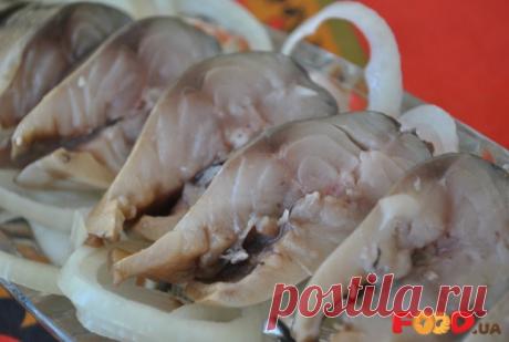 Соленая скумбрия с черносливом - Кулинарные рецепты на Food.ua
