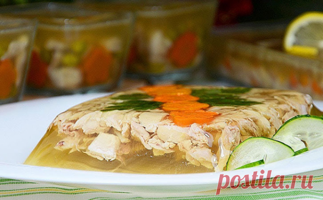Быстрый холодец на курином бульоне: застывает за час и много мяса внутри