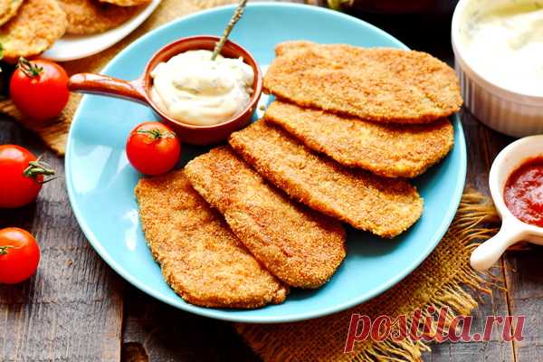 Эти баклажаны сведут с ума: отбивная из баклажанов (по вкусу как куриная) Как только не готовят баклажаны, но этот рецепт определенно заслуживает внимания.         	Вкуснятина из баклажанов, от которой невозможно оторваться – внутри нежная мякоть, а сверху хрустящая корочка.        	Ингредиенты:        	  		баклажаны – 2 шт.  	  	  		сухари панировочные – 100 г  	  	  		яйца – 2