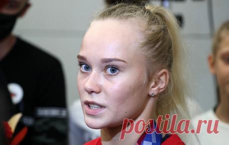 Гимнастка Мельникова заявила, что не будет выступать до конца лета, чтобы залечить ахилл. Спортсменка рассчитывает восстановиться к Кубку России