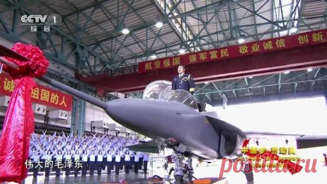 Учебно-боевой самолет Hongdu L-15B (Китай) Китайская авиационная промышленность вновь продемонстрировала свои успехи. Несколько дней назад состоялась торжественная церемония выкатки из сборочного цеха первого опытного образца перспективного са…
