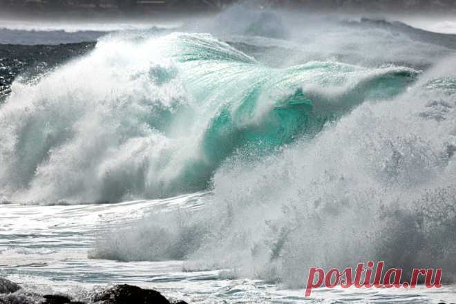 Power of the Wave by Keith D / 500px
