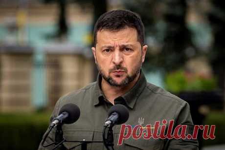 Слова Зеленского об украинских беженцах назвали угрозой. Американский журналист Гленн Гринвальд, сотрудничавший с разоблачителем спецслужб США Эдвардом Сноуденом, прокомментировал заявление Владимира Зеленского об украинских беженцах на Западе. По мнению журналиста, он словно говорит о наличии террористических ячеек, внедренных в некоторых странах.
