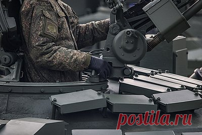 Стало известно о продвижении российских военных на авдеевском направлении. Российские военные продолжают наступление на авдеевском направлении, об этом стало известно РИА Новости. Агентство отмечает слаженную работу разведки и артиллерии 1-й Славянской бригады Народной милиции Донецкой народной республики (ДНР) юго-западнее Авдеевки. Огонь ведется из крупнокалиберной пушки 2А36 «Гиацинт-Б».
