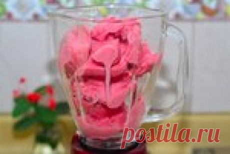 Клубничное мороженое своими руками за 10 минут!
