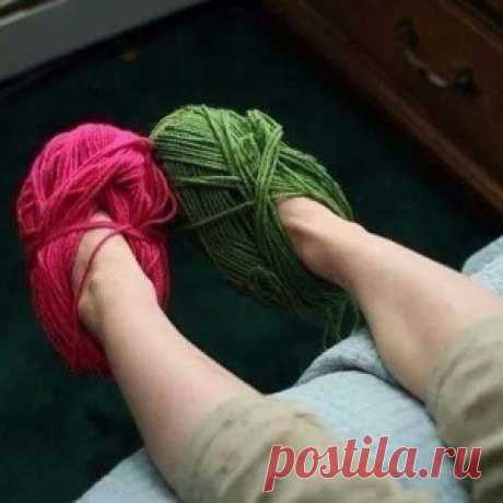 Наконец-то я научилась вязать носки! Принимаю заказы.