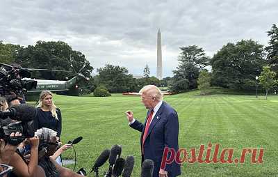 Трамп утверждает, что перебрасывает АПЛ в целях безопасности американцев. Президент США выразил мнение, что "бывший президент России выступил с угрозой"