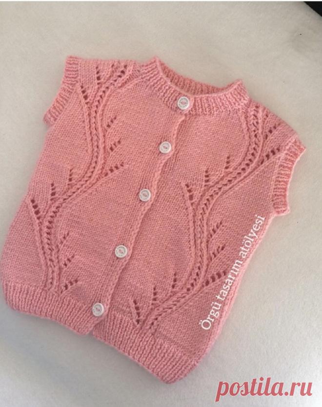 ​Жилетка с узором-веточками Жилетка с узором-веточкамиЭтот узор для тех, кто любит одновременно и красоту, и минимализм.