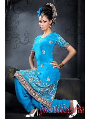 Blu abito di crepe жоржета, con maniche corte, decorato con ricami di seta arricciata filo di strass, perline, perle e пайетками_St