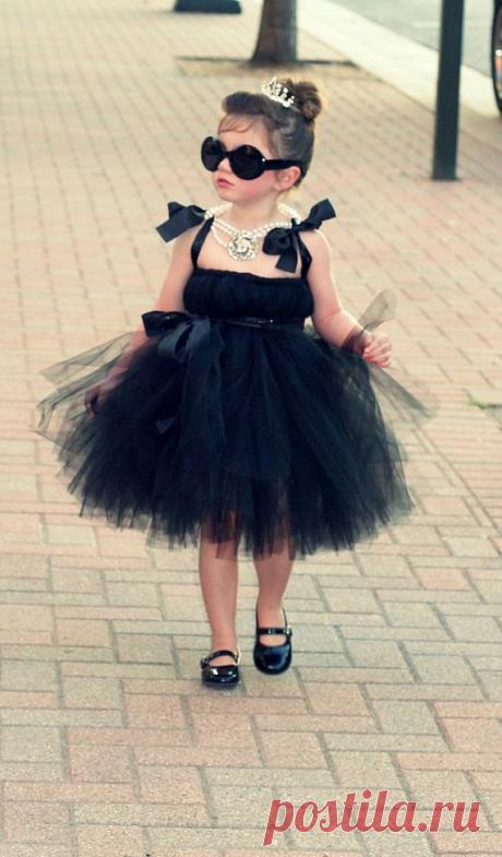 Black Tutu Dress от atutudes на Etsy


Отличная идея для моей малышки