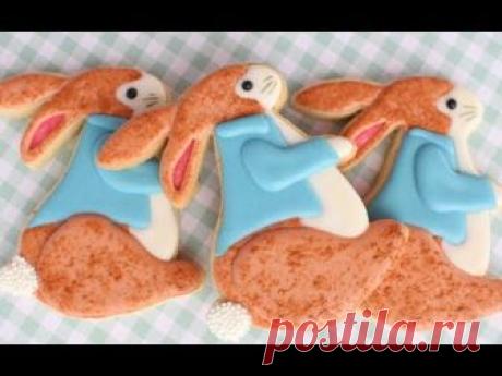 Peter Rabbit Inspired Easter Bunny Cookies - Cute & Easy Easter Rabbit cookies