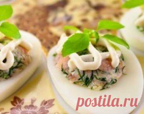 Фаршированные яйца с лососем | Вкусный рецепт