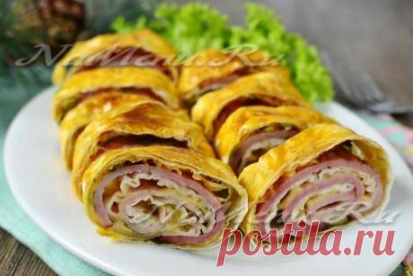 Рулет из лаваша с сыром и зеленью, и чесноком, рецепт с фото