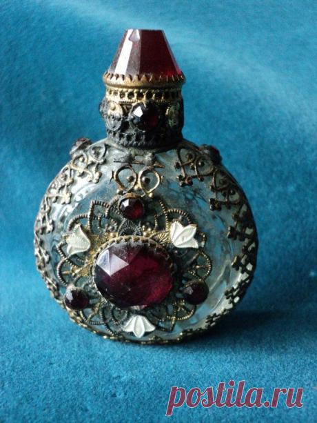 Antique Czech Miniature Perfume Bottle Encrusted with stones, original, rare…