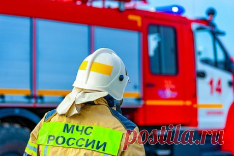 На российском заводе по производству детонаторов при взрыве погиб человек. На Чапаевском механическом заводе в Самарской области при взрыве погиб человек. На заводе, где произошло ЧП, производят детонаторы и взрывчатку. При взрыве там пострадали еще три человека. «В одном из цехов Чапаевского механического завода произошла детонация взрывчатого вещества, пожара не произошло», — сказал он.