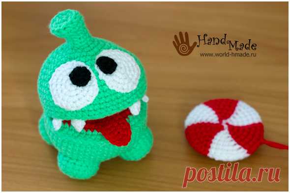 Любимец детей - сладкоежка Ам Ням (Om Nom). Вяжем крючком.