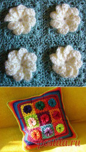 Квадрат с цветком крючком..