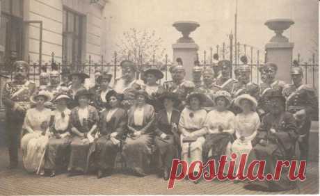 Генералы и офицеры жандармы в парадной форме после 1913 года / История цивилизаций!