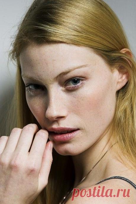 Aslaug - beautiful pale skin