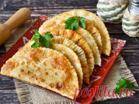 Чебуреки с сыром и сырой картошкой — рецепт с фото пошагово
