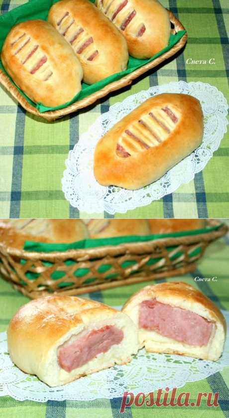 Булочки с ветчиной и сыром.