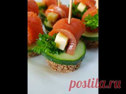 Бутерброды с рыбой и огурцом