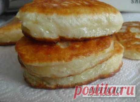Как испечь пышные оладьи на дрожжах