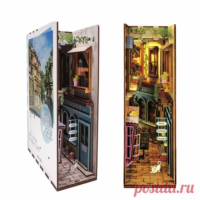 Деревянная книжная полка 