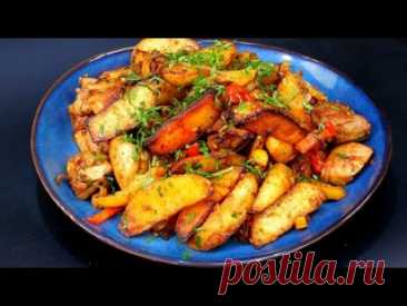 Как приготовить Оджахури? Сочное мясо и ароматные овощи по - грузински! Пошаговый рецепт. Вам понадобится:- Куриное филе 700 гр.- Картофель 1 кг.- Перец сладкий 200 гр.- Перец средней остроты 50 гр.- Лук 200 гр.- Чеснок 30 гр.- Зелень 30-50 гр.- Паприка сладкая 5 гр.- Хмели Сунели 7 гр.- Кориандр 3 гр.- Соль 10-15 гр.- Перец чёрный молотый 3 гр.- Растительное масло 30 гр.