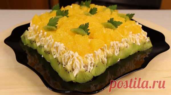Нежный и потрясающе вкусный салат «Дипломат»: в центре любого застолья