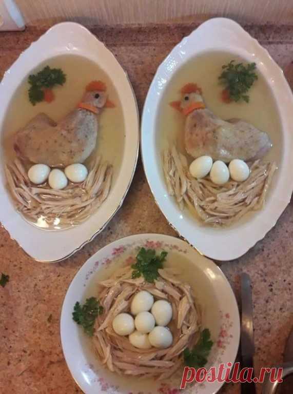 Подруга удивила... И как теперь такую красоту съесть?)