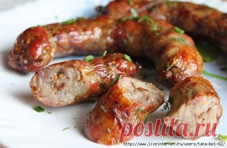 Колбаски домашние из курицы с грибами .