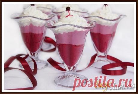 Творожный десерт со взб. сливками и смородиной