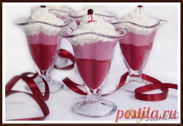 Творожный десерт со взб. сливками и смородиной