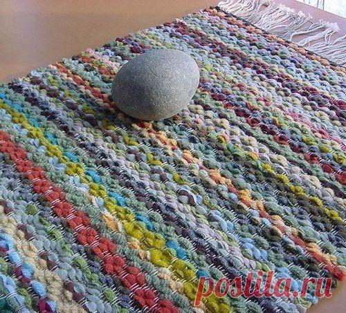 Картон и вилка вместо ткацкого станка.