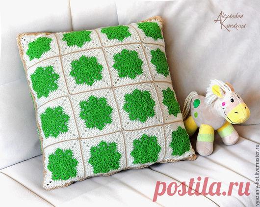 Купить Вязаная подушка «Летний день» - подушка, подушка вязаная, подушка крючком, вязаная наволочка