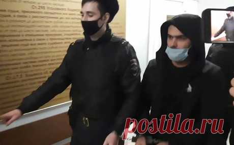 Напавшего на вдову Градского уроженца Таджикистана приговорили к 8 годам. Уроженца Таджикистана Умеджона Жабборова, который в составе группы совершил разбойное нападение на вдову Александра Градского, Наро-Фоминский суд Московской области приговорил к 8 годам и 2 месяцам колонии, передает ТАСС.