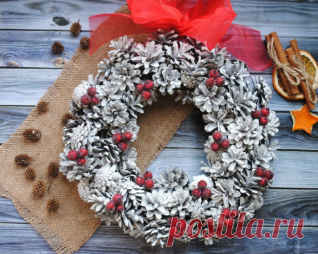 Новогодние венки из шишек: идеи для творчества — DIYIdeas