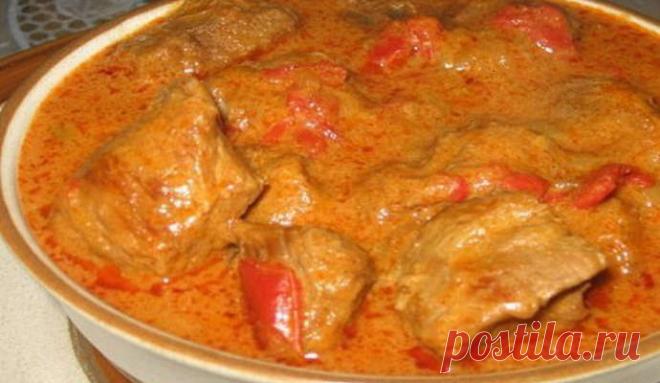 Гуляш из говядины с перцем болгарским