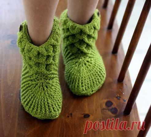 Носки крючком "Крокодильчики" СХЕМА тут http://labhousehold.com/ru/slippers-crocodile.html