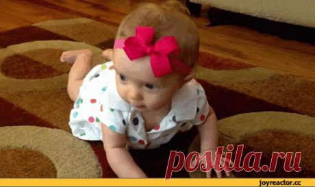 Разрешайте ребенку дружить со старшими.
В разновозрастных группах у маленьких детей есть возможность заниматься тем, что было бы слишком сложно или опасно делать самостоятельно или в группе ровесников. Еще они могут чему-то учиться, просто наблюдая за более старшими ребятами и слушая их разговоры. Старшие эмоционально поддерживают младших и заботятся о них лучше, чем ровесники.

В 1930-х годах русский психолог Лев Выготский вывел термин «зона ближайшего развития». Он означ...