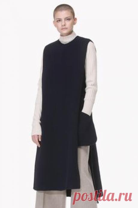 Side open sleeveless layered dress