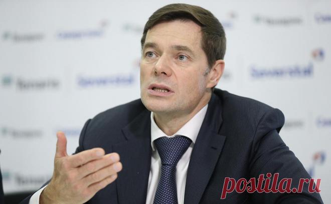 Мордашов усомнился в том, что высокая ставка — «правильное лекарство». Основатель «Северстали» Алексей Мордашов заявил о необходимости пересмотра денежно-кредитной политики Центробанка, так как высокая ключевая ставка не приводит к снижению инфляции, а также тормозит промышленность и всю экономику