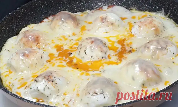 Берем уже варенные яйца и тушим в молоке с сыром. Через 10 минут они станут шикарным ужином - Будет вкусно - 21 ноября - 43202866941 - Медиаплатформа МирТесен