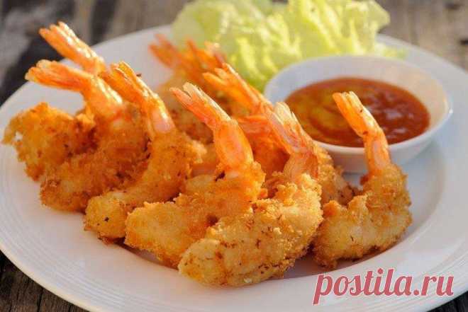 12 способов вкусно приготовить креветки в кляре Нежные креветки в кляре сойдут и за праздничное блюдо, и за закуску к пиву. Это один из самых беспроигрышных вариантов на все случаи жизни! Так что мы собрали для тебя целых 12 рецептов приготовления. Выбирай креветки покрупнее, потому что их удобнее готовить!