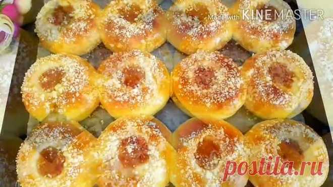 Булочки  с повидлом и присыпкой